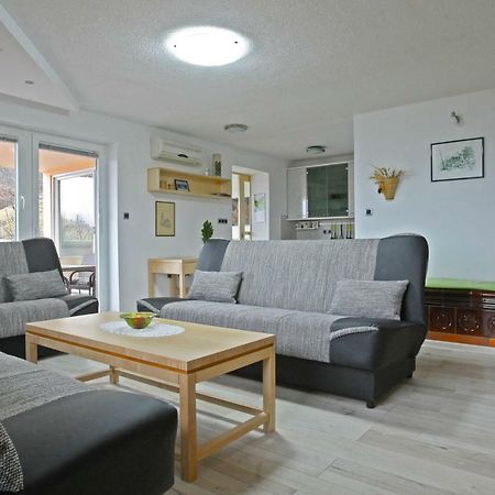 Apartma Metka Lese Trzic Extérieur photo